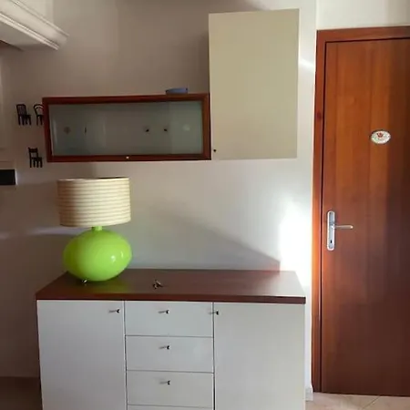 Delizioso Con Terrazza In Lejlighed